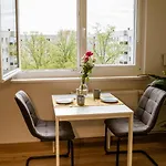 Zentrumsnahe Leipzig-apartments, Nahe Ufz Und Bmw Inkl Parkplatz Und Fahrraeder Apartamento Leipzig