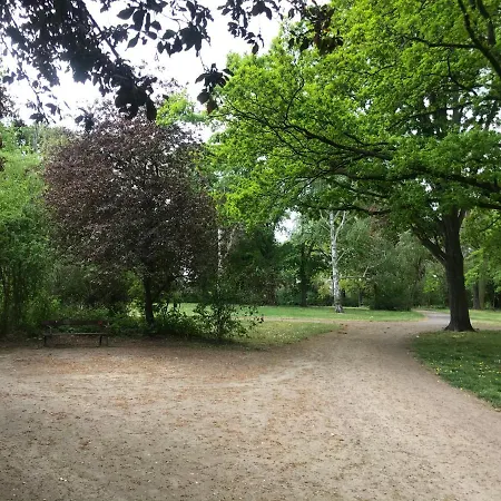 Zentrumsnahe Leipzig-apartments, Nahe Ufz Und Bmw Inkl Parkplatz Und Fahrraeder * Lipcse