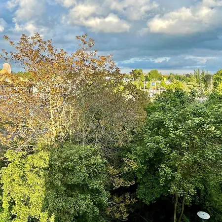 Zentrumsnahe Leipzig-apartments, Nahe Ufz Und Bmw Inkl Parkplatz Und Fahrraeder