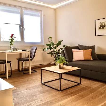 Zentrumsnahe Leipzig-apartments, Nahe Ufz Und Bmw Inkl Parkplatz Und Fahrraeder