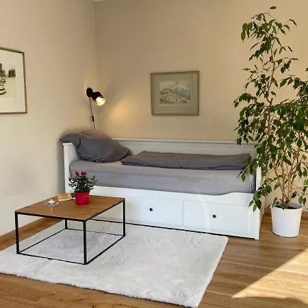Zentrumsnahe Leipzig-apartments, Nahe Ufz Und Bmw Inkl Parkplatz Und Fahrraeder * Leipzig