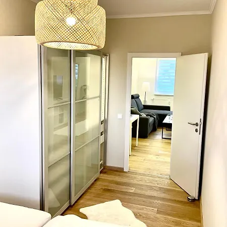 Zentrumsnahe Leipzig-apartments, Nahe Ufz Und Bmw Inkl Parkplatz Und Fahrraeder Apartment